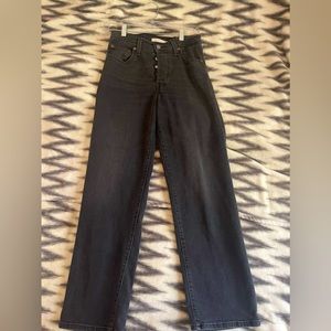 Black Levi’s Ribcage Straight Jeans W26 L27